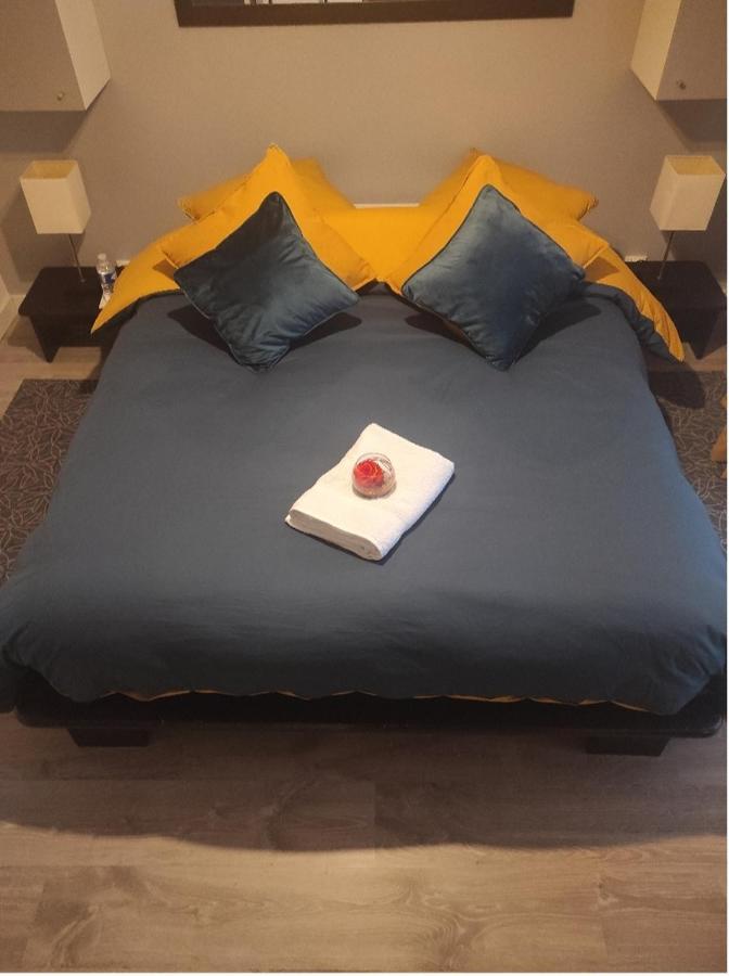 Chez Driss Apartment Crevin ภายนอก รูปภาพ