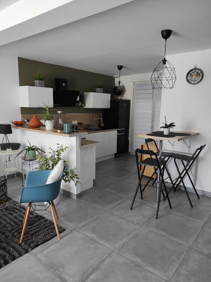 Chez Driss Apartment Crevin ภายนอก รูปภาพ