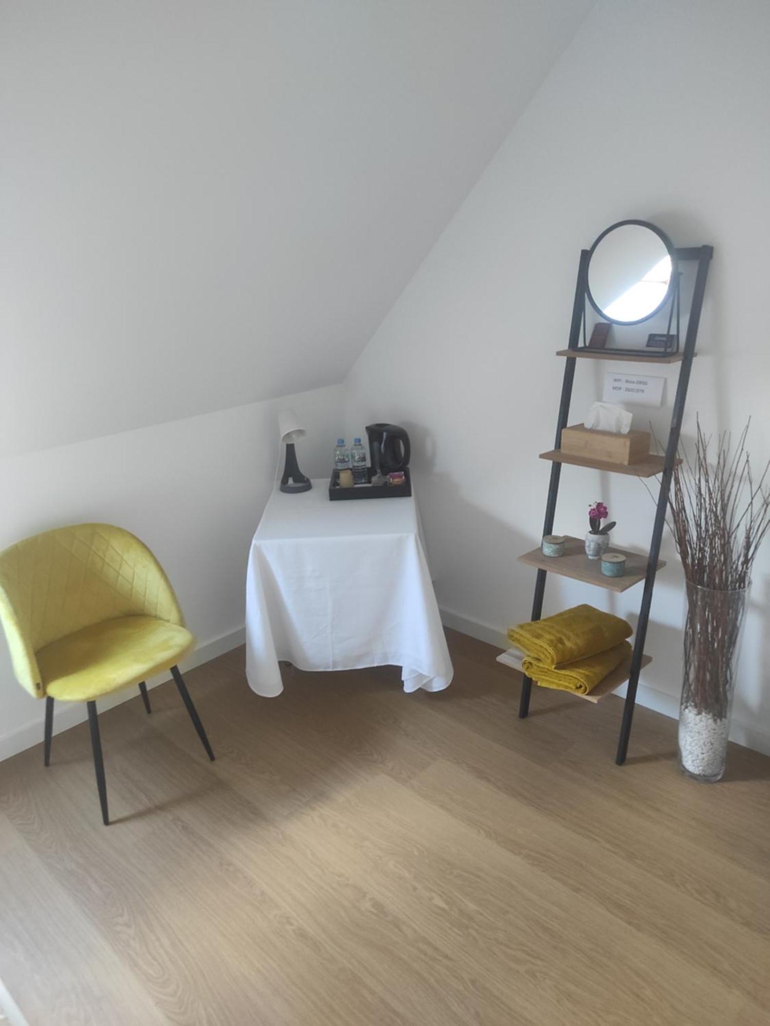 Chez Driss Apartment Crevin ภายนอก รูปภาพ